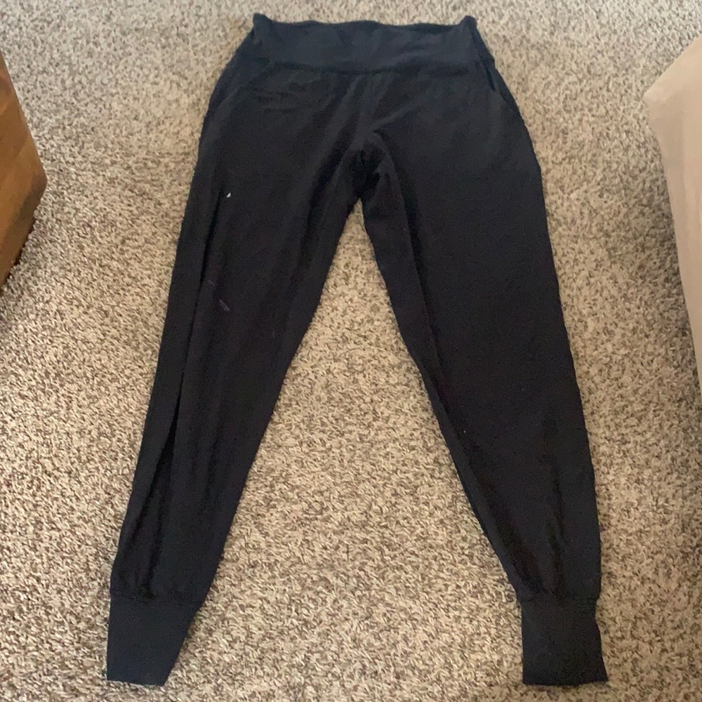 Lulu Lemon tapered leggings